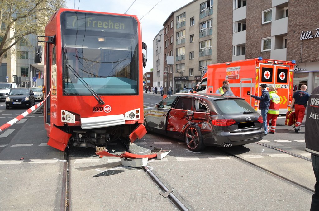 VU Pkw Strab Koeln Mitte Pipinstr Hohestr P04.JPG